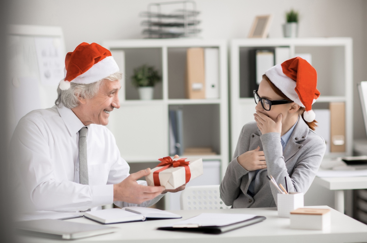 Exchanging gifts in a healthcare practice. MEDIjobs